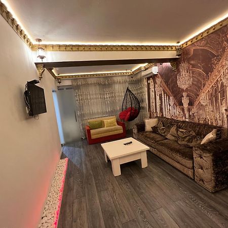 2 Bedrooms Heart Of City Center Chişinǎu Buitenkant foto
