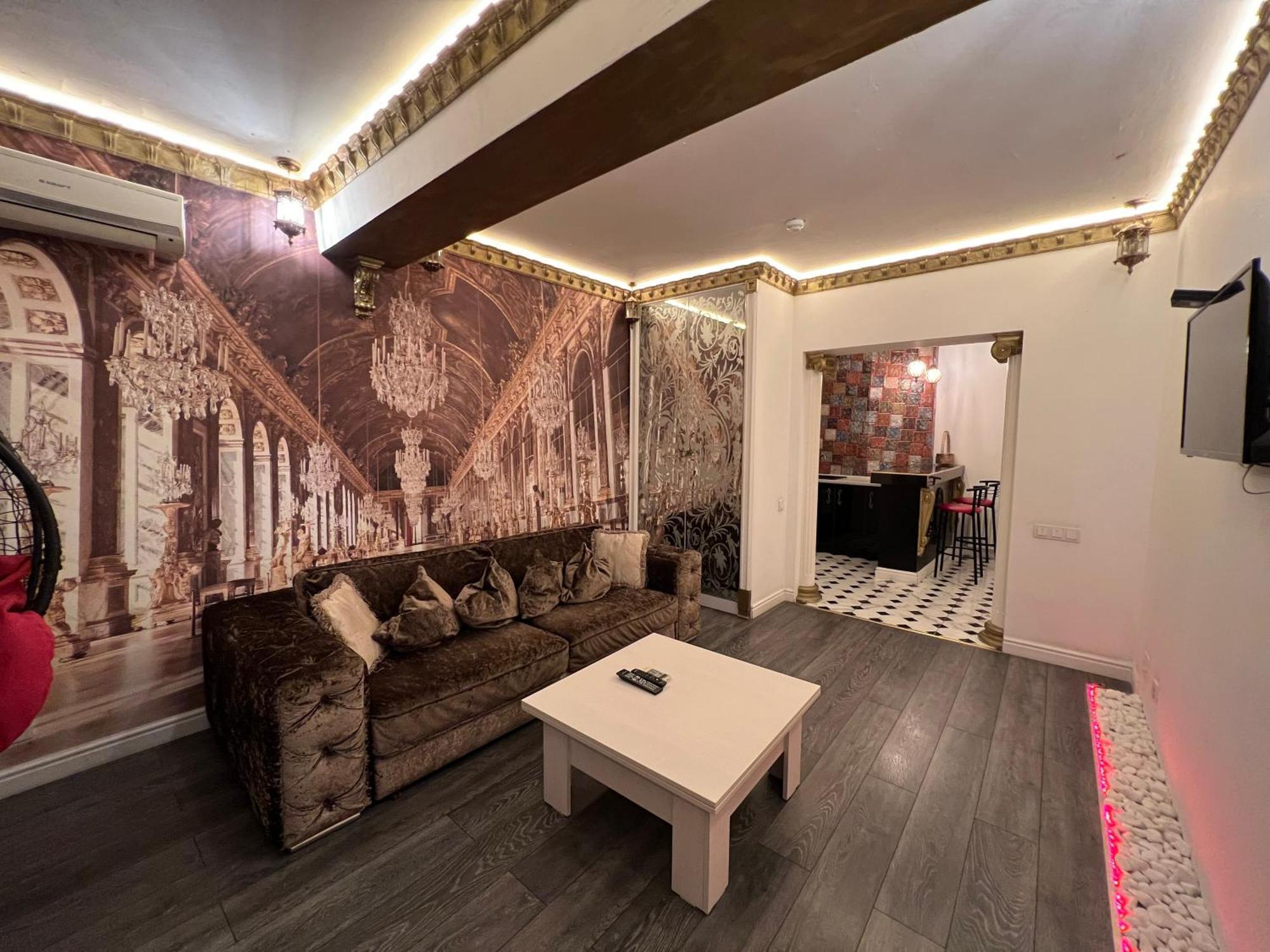 2 Bedrooms Heart Of City Center Chişinǎu Buitenkant foto