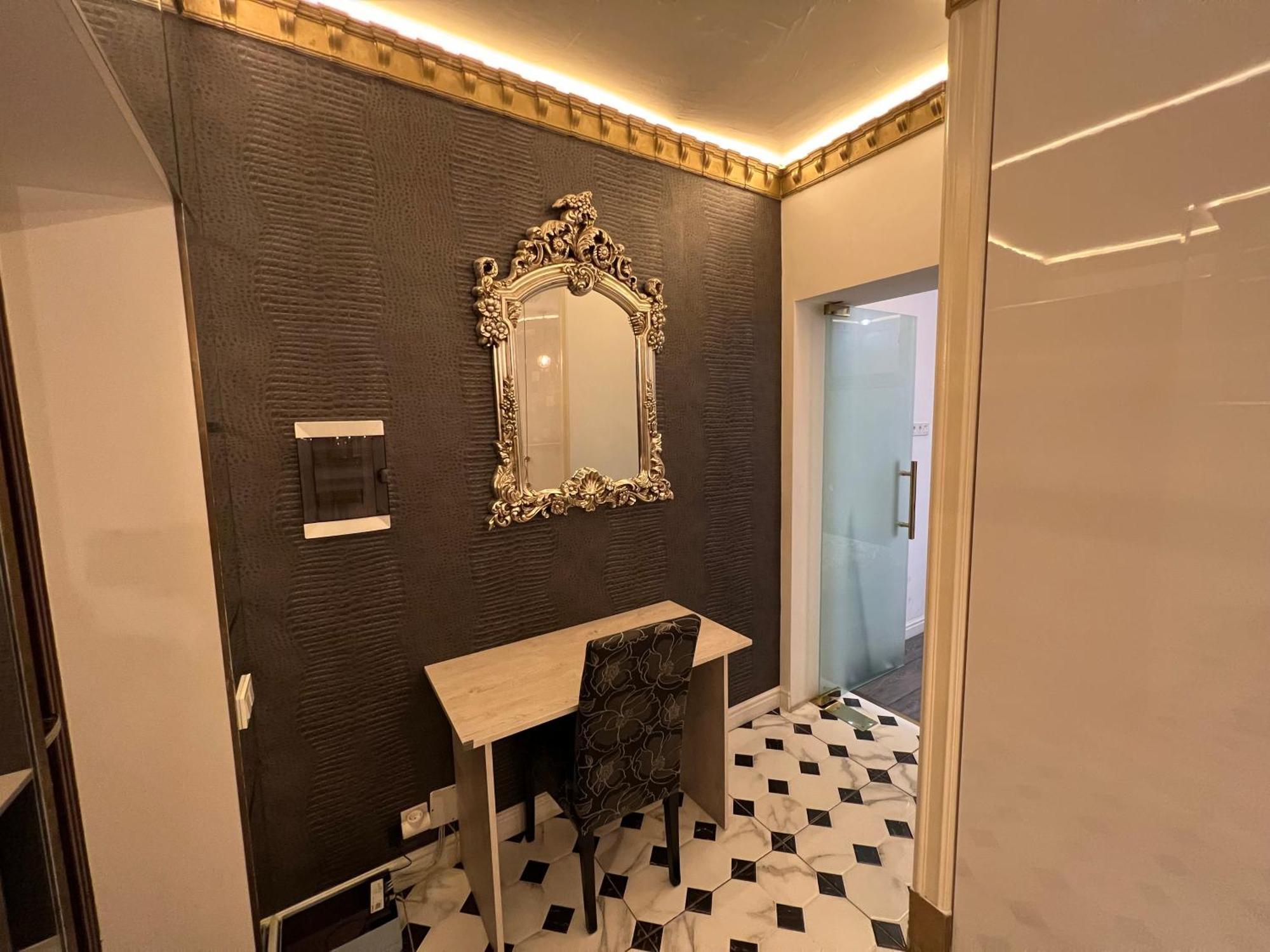 2 Bedrooms Heart Of City Center Chişinǎu Buitenkant foto