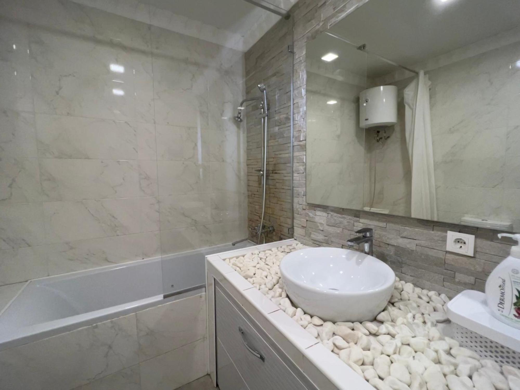 2 Bedrooms Heart Of City Center Chişinǎu Buitenkant foto