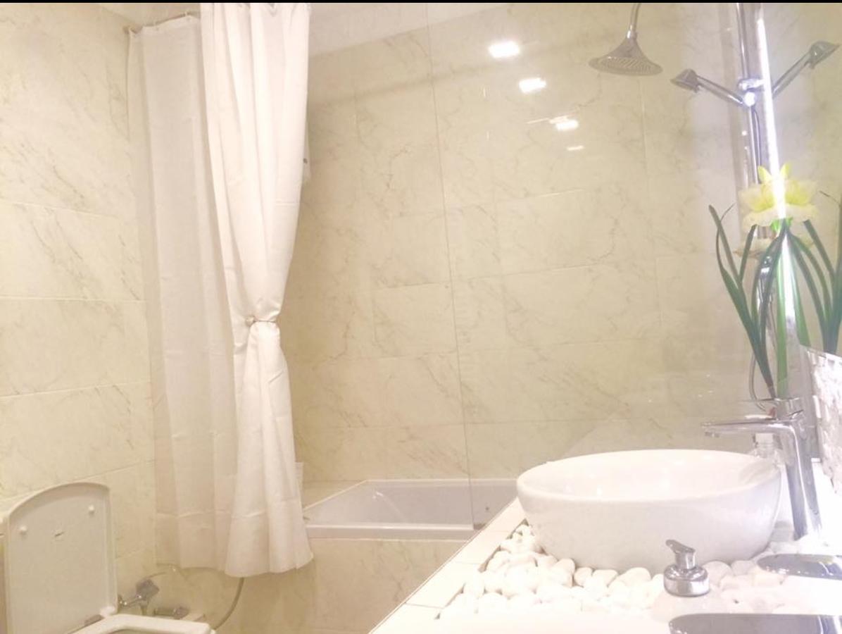 2 Bedrooms Heart Of City Center Chişinǎu Buitenkant foto